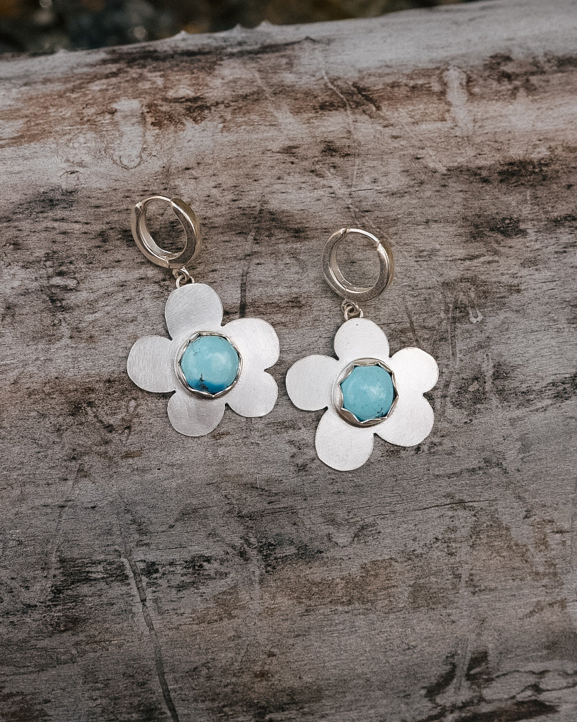 Funky Flower Huggies || Golden hills turquoise