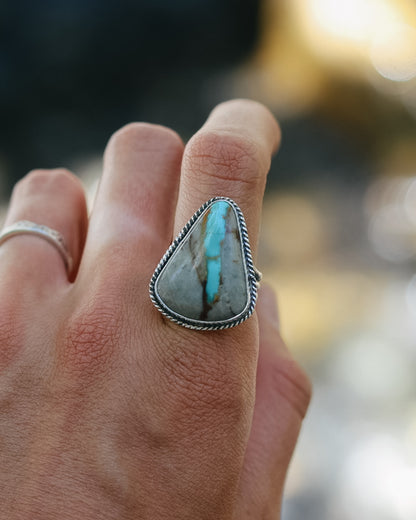 Royston Ribbon Turquoise Ring || 9.25