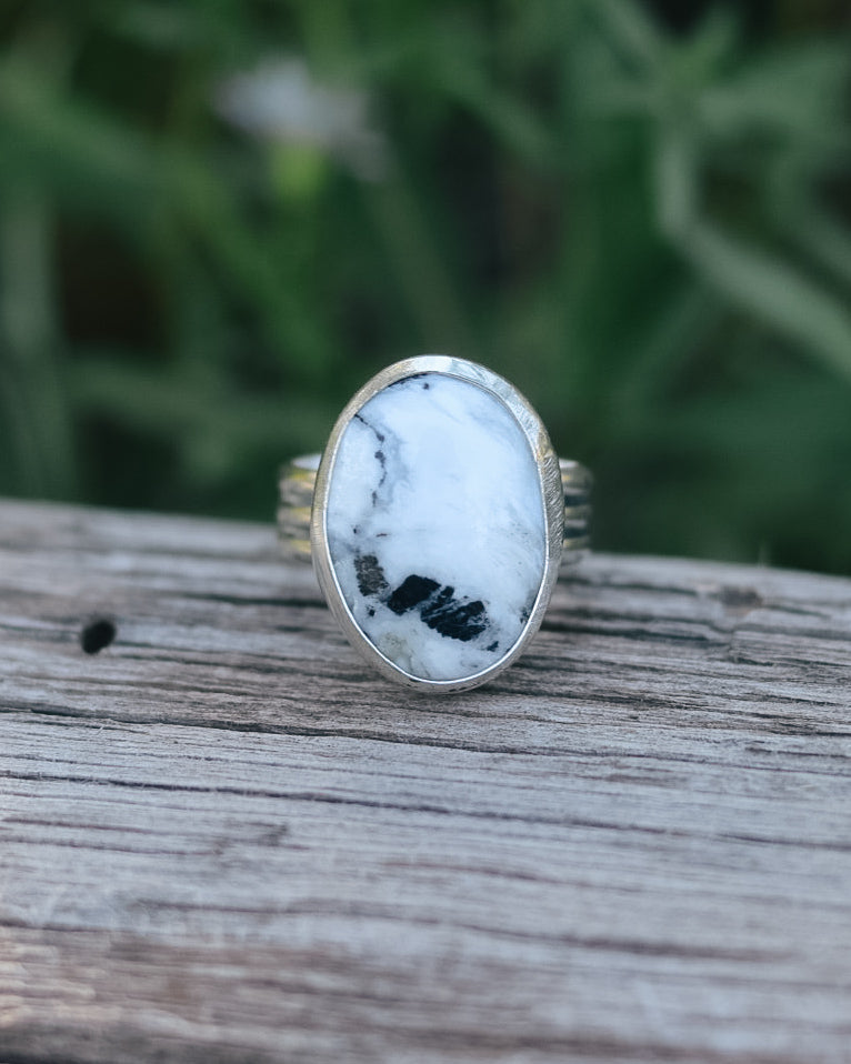 White Buffalo Turquoise Ring || 9