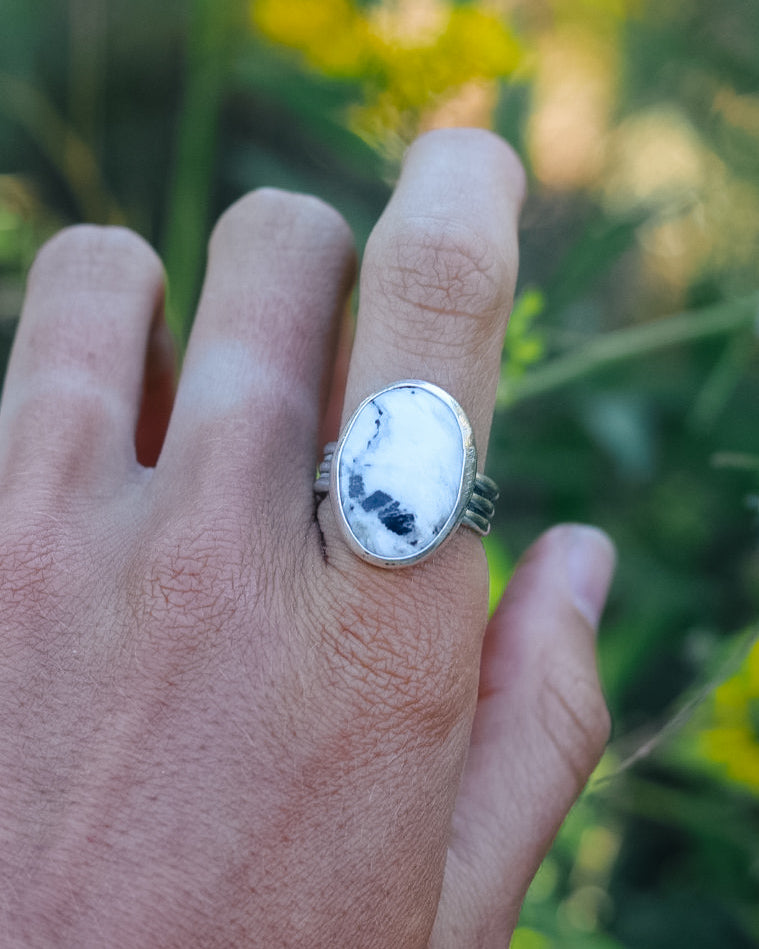 White Buffalo Turquoise Ring || 9